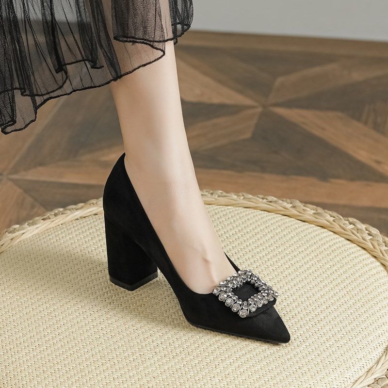 气质粗跟高跟鞋不累脚大码女鞋水钻方扣黑色通勤绒面单X鞋中跟5cm