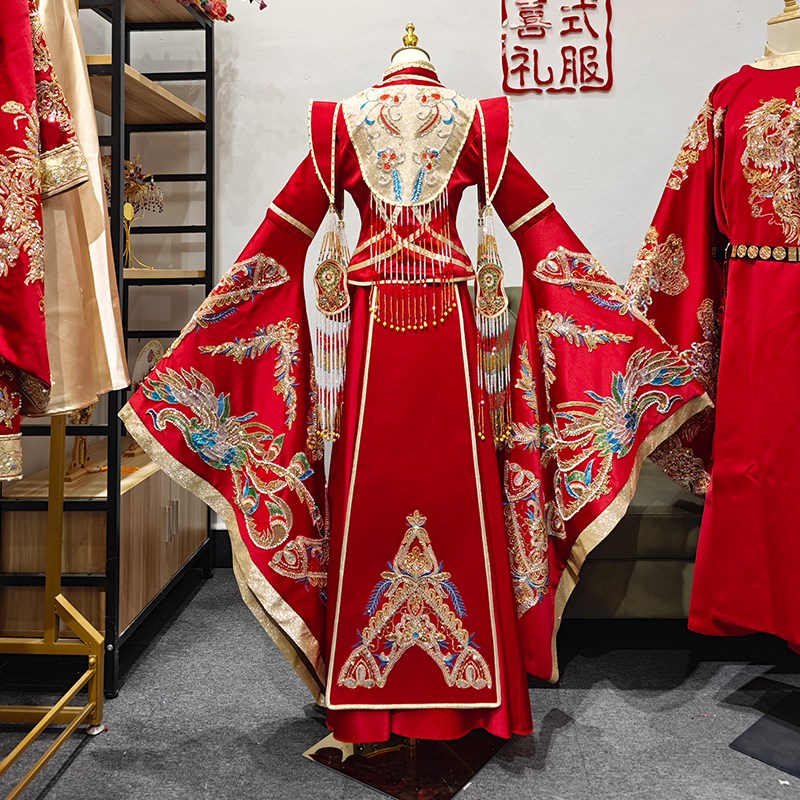 2023新款新中式嫁衣秀禾服汉服元素新娘结婚婚纱礼服长拖尾复古