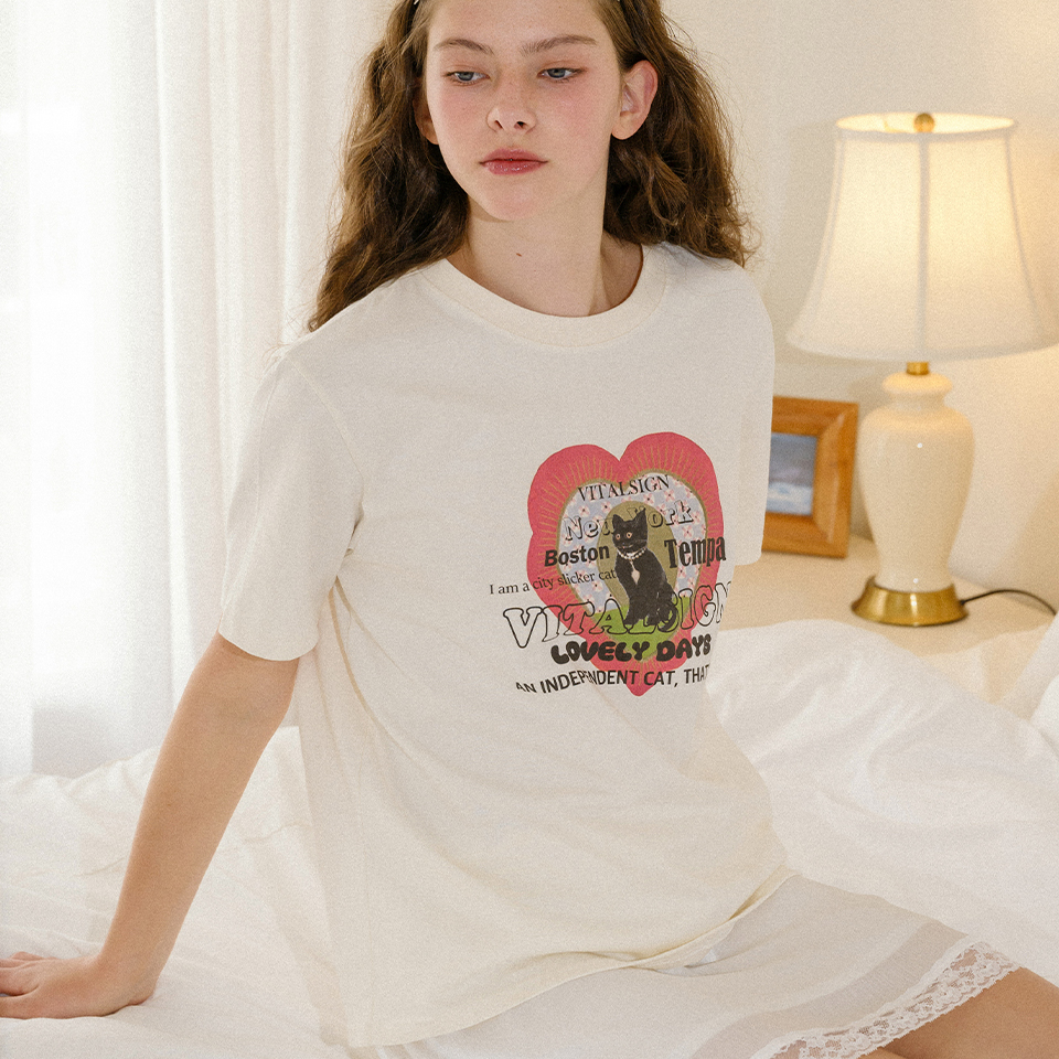 VitalSign可爱复古字母印花T恤