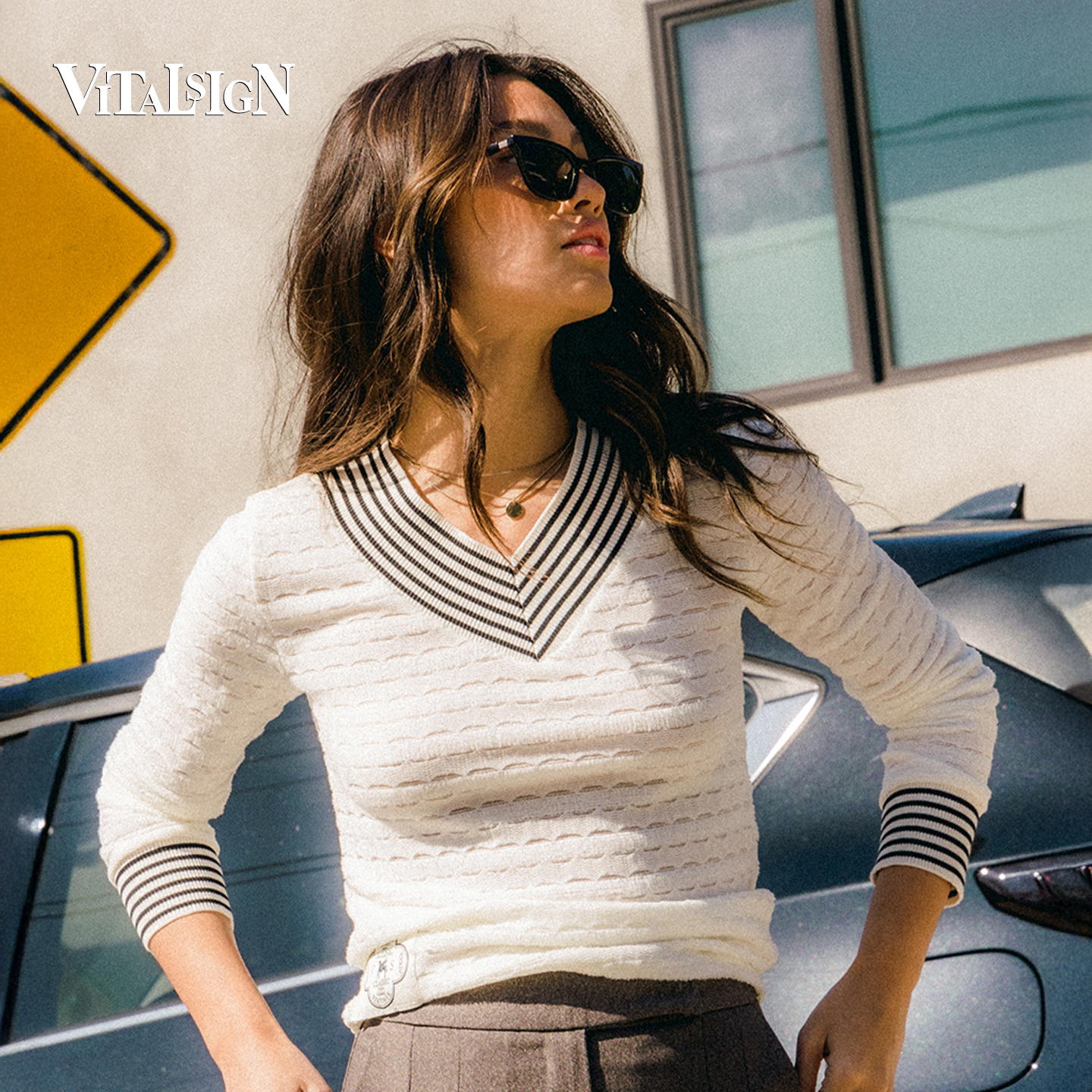VitalSign韩版V领条纹长袖T恤女