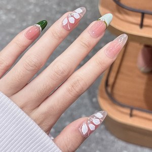 纯手工穿戴甲清冷高级感显白新款腮红晕染山茶花珍珠光疗美甲贴片