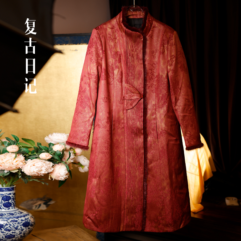 复古日记“桂枝香”鎏金香云纱风琴褶丝羊毛水貂鹅绒服2EHR510