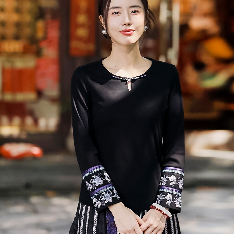 复古日记“花香满衣”双打籽扣绣花中式打底棉T恤上衣245T5371