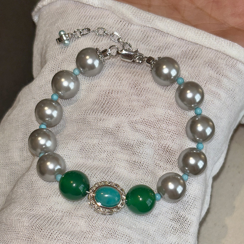 真多麻灰珍珠手链女款2026新款小众轻奢绿玛瑙高级感手镯串珠手饰