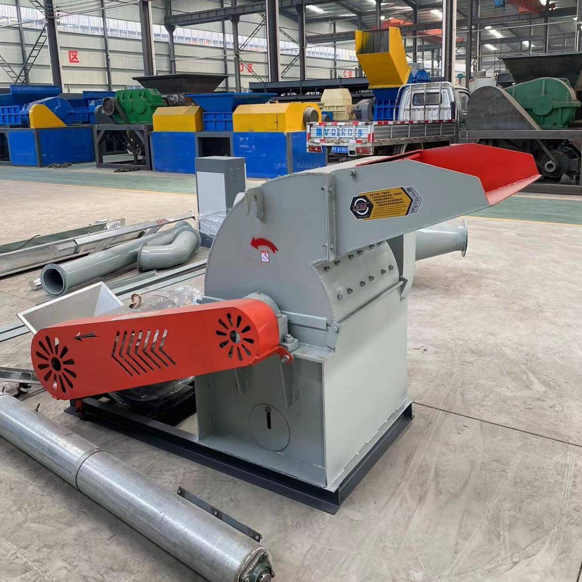 强制进料木材破碎机800型输送进料移动树枝木材粉碎机