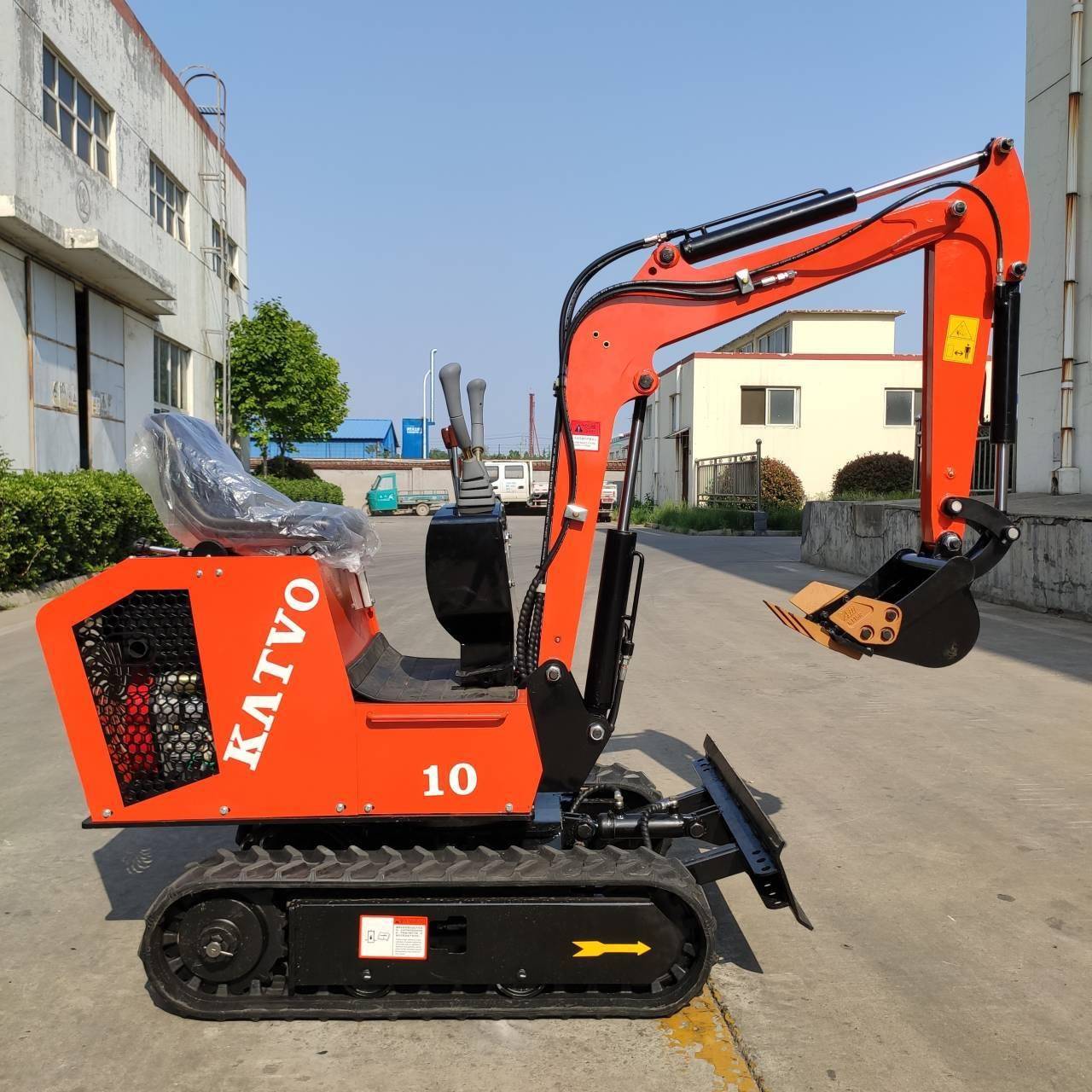 小型液压挖土机15型多功能果园破碎小挖机工程履带式挖掘机