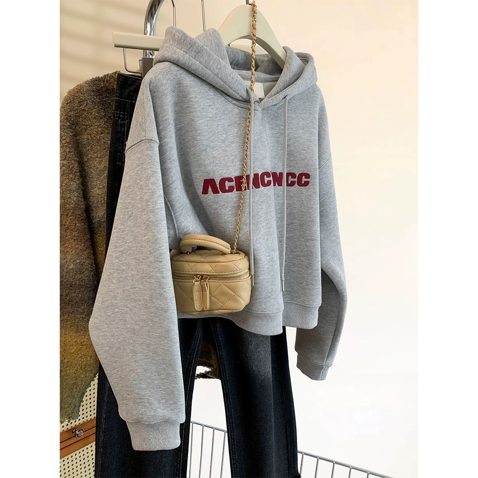 灰色连帽套头短款加绒卫衣女2025秋冬新款爆款小个子宽松加厚上衣