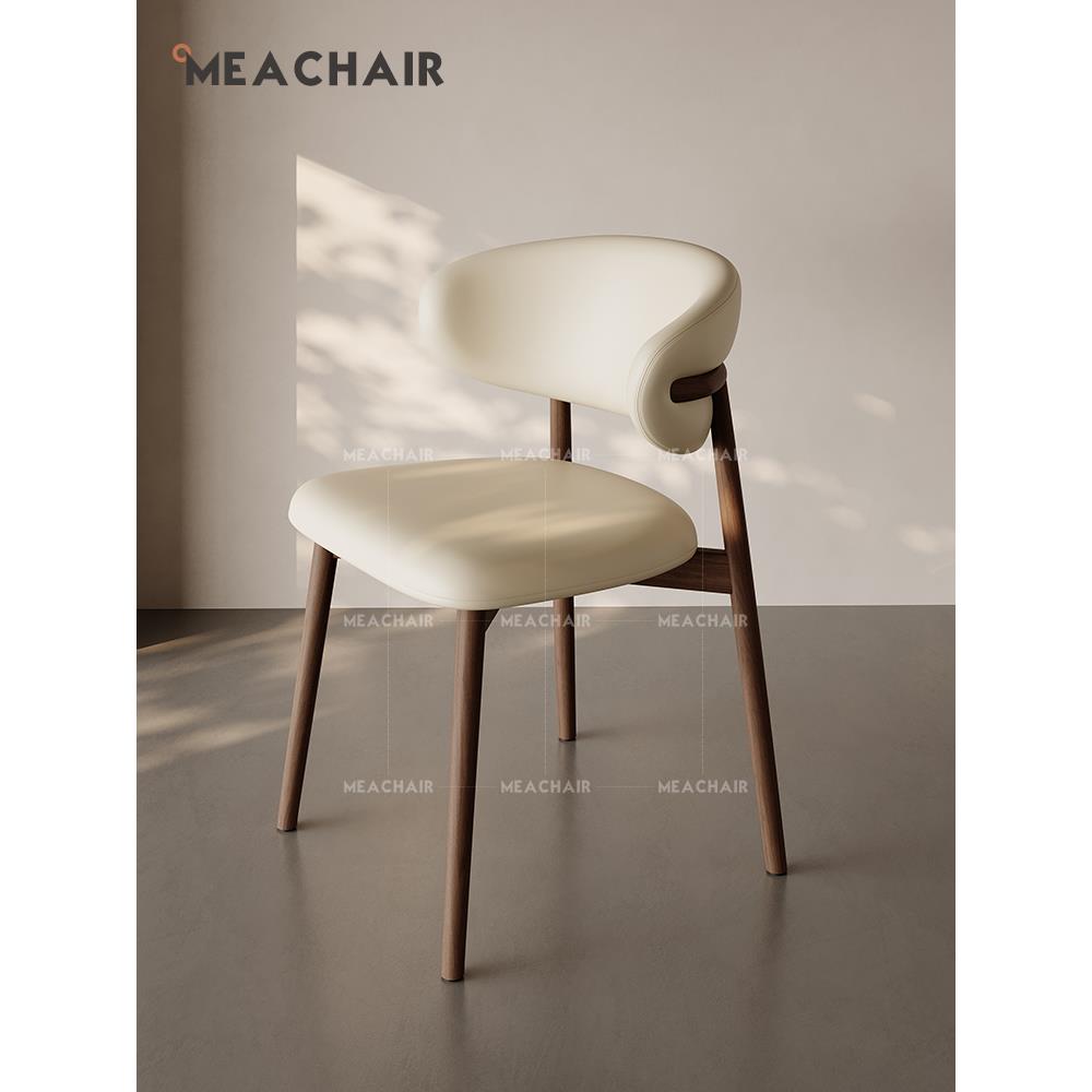 北欧实木餐椅轻豪华北美黑胡桃意大利极简主义餐桌和椅子家庭高端