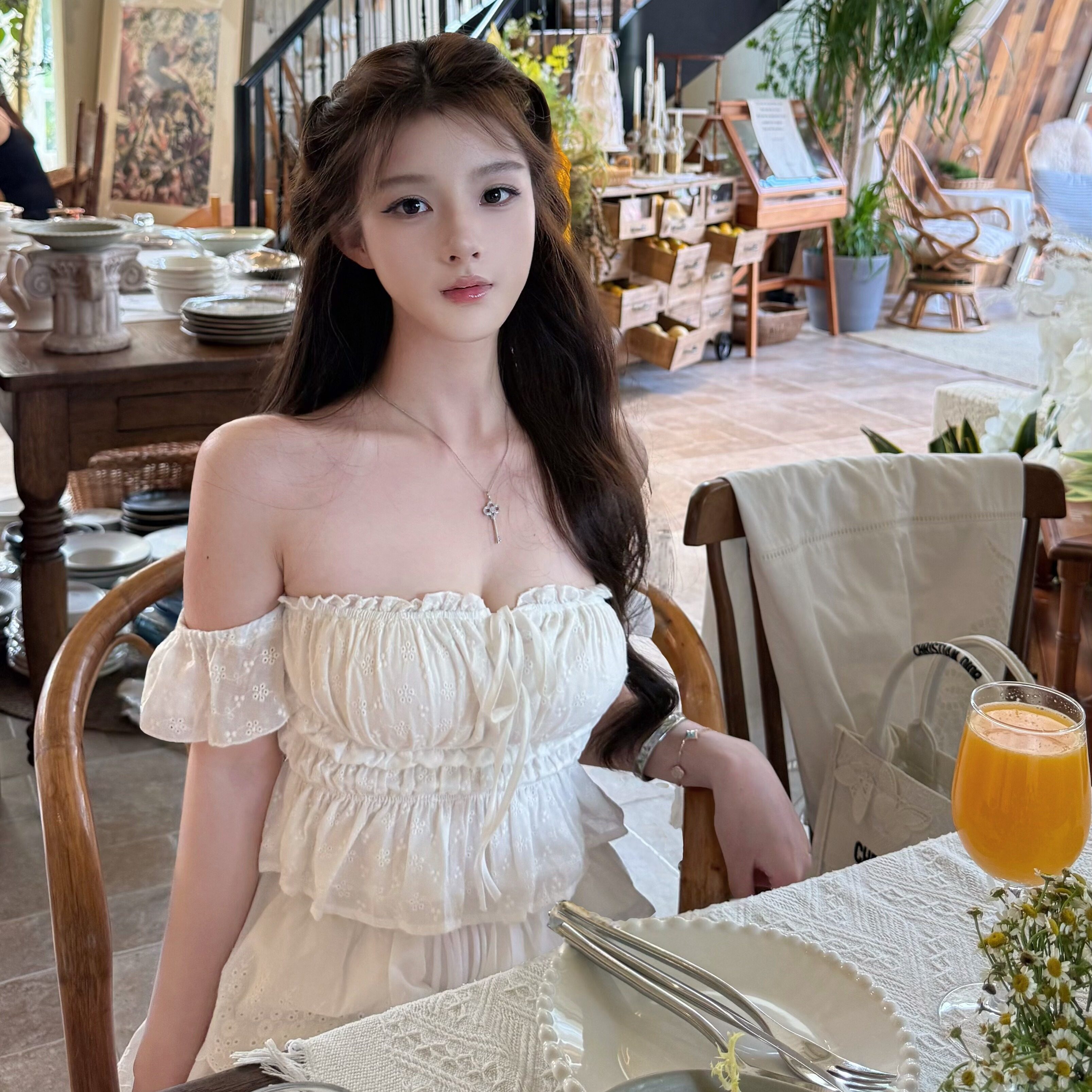 Layyyy【棉白小乖】法式纯棉刺绣镂空小飞袖抹胸小心机一字肩上衣,女装/女士精品,抹胸,淘宝优惠券,粉丝福利购,淘宝优惠卷