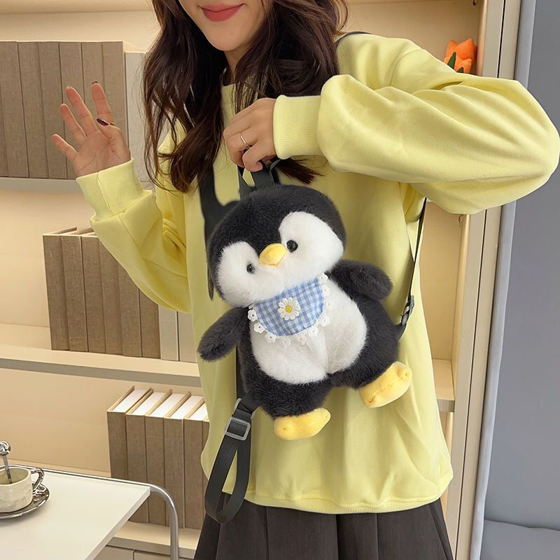原创企鹅宝宝双肩包背包女生玩偶可爱毛绒小企鹅公仔书包外出挎包