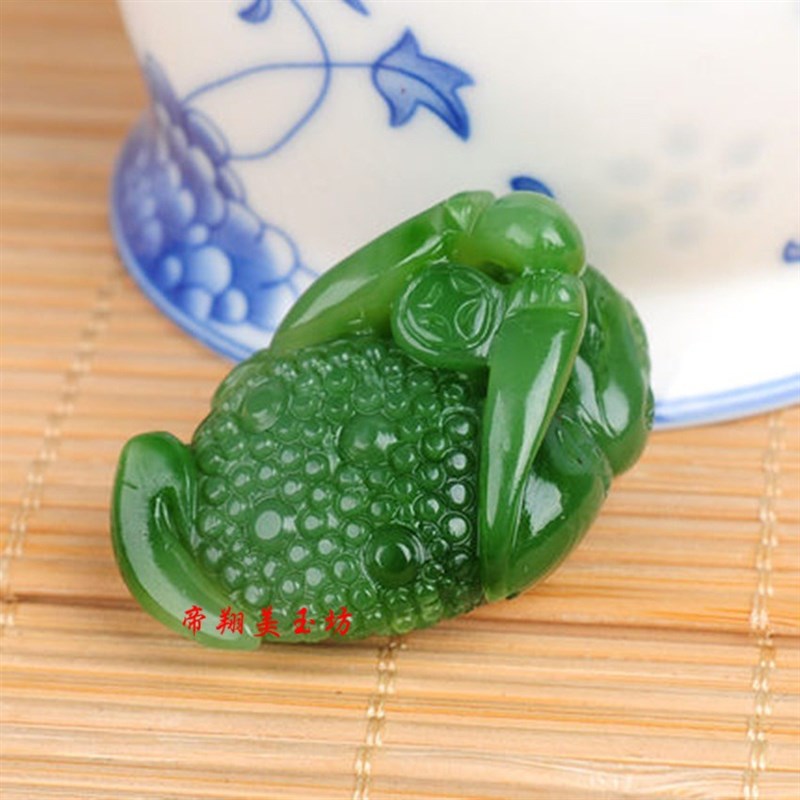 和田碧玉菠菜绿金蟾吊坠碧玉金蟾挂件X男女款吊坠