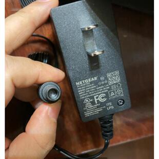 NETGEAR网件AXE11000路由器电源适配器19V3.16A大口无针充电器线
