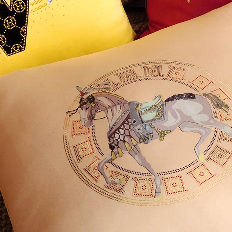 轻奢车载两用抱枕被子缎面折叠二合一沙发办公室午休睡枕头秋季