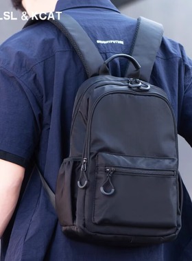 CavlslKcat双肩包男士旅行小背包男小型书包学生平板笔记本电脑包