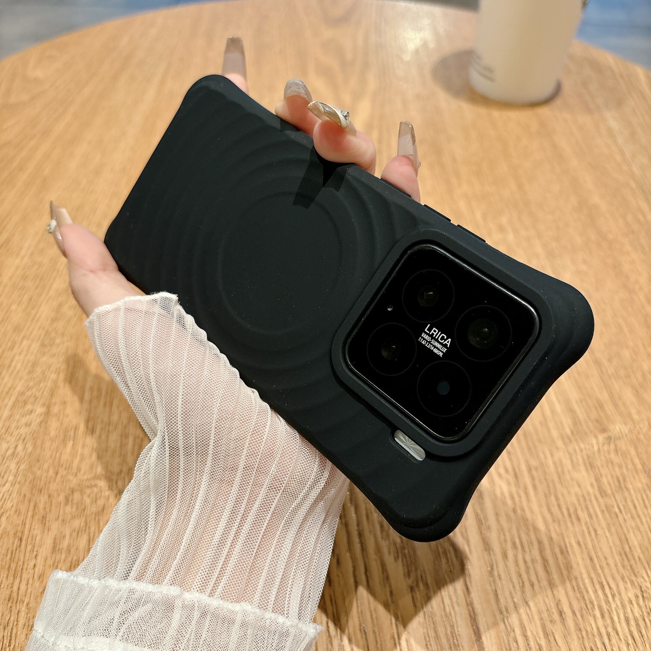 C家壳波漾磁吸液态硅胶适用小米15/14手机壳13奶黄色oppoFindx8亲肤软糯防滑耐脏四角加厚防摔X8pro高级感女