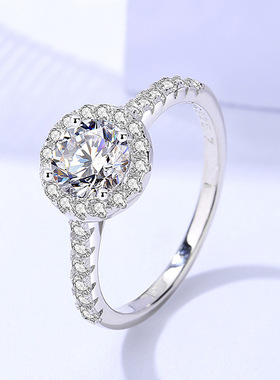 胖东来直播间爆款一克拉圆形莫桑石戒指女s925纯银求婚戒首饰指环