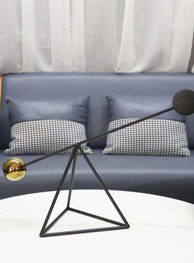 现代简约几何金属三角平衡摆件客厅电视柜样板间售楼处软装饰工厂