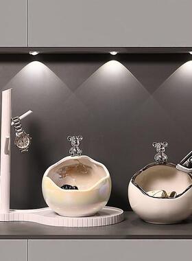 入户门口玄关放钥匙置物架收纳摆件轻奢高档鞋柜客厅陶瓷熊装饰品