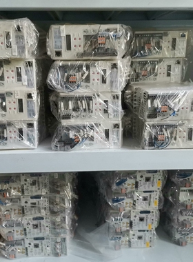 议价Lenze伦茨变频器E84AVBCE3714SX0  0.3