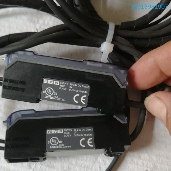 正品基恩士KEYENCE FS-V21R 光纤放大器，拆议价也可维修
