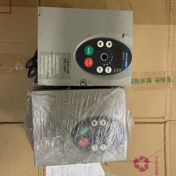 ATV31HU15M2A（2台）【议价】