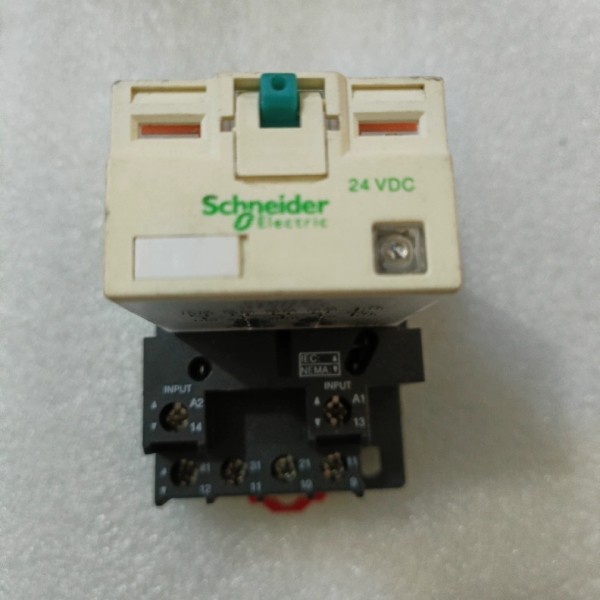施耐德继电器  RPM42BD    DC24V3个，底座一（请询价）
