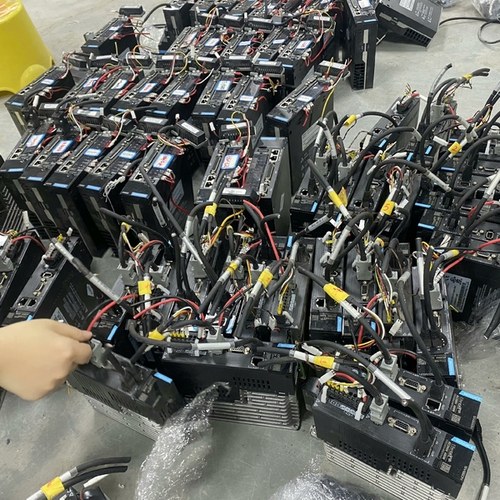 汇川伺服SV660NS2R8I，MS1H4-40B30CB-