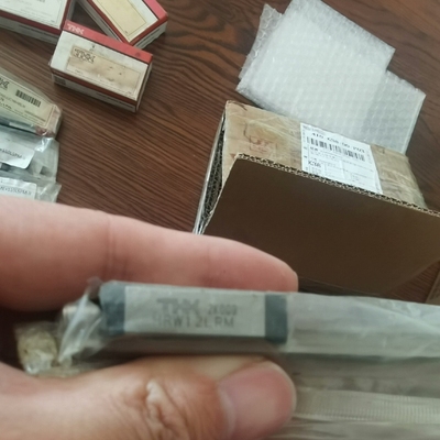 议价处理THK滑块HRW12LRM  1个