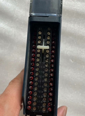 GE IC694MDL660，功能包好，成色如图所示，需要者【议价】