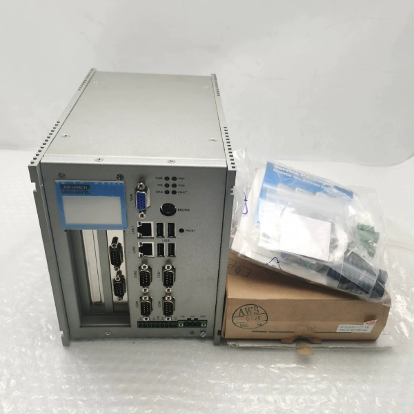 议价UNO-3072L-C11BE全新原装研华工控系统 研华工业