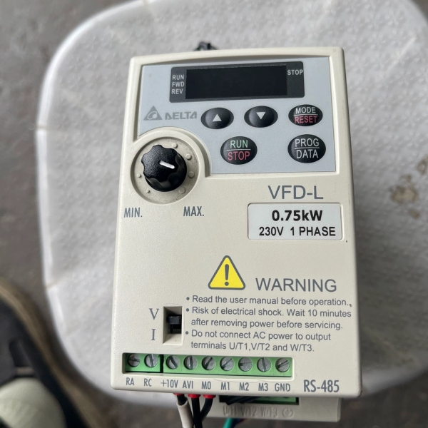 【议价】台达变频器VFD007L21A 0.75KW 220V 成色