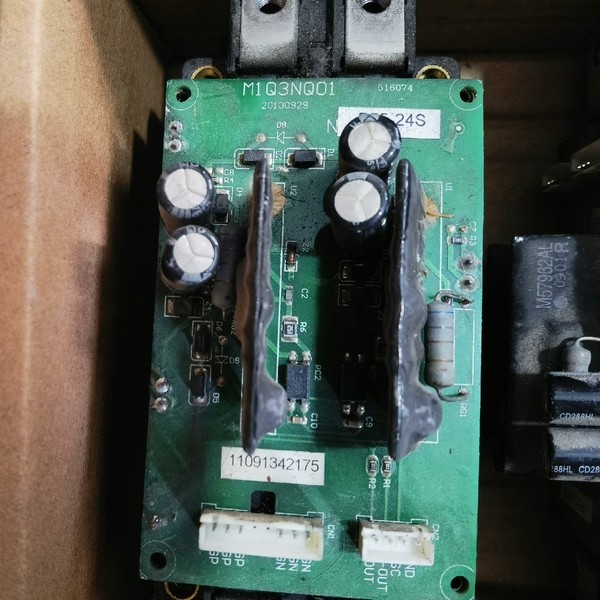 M1Q3NQ1，CM300DX-24S