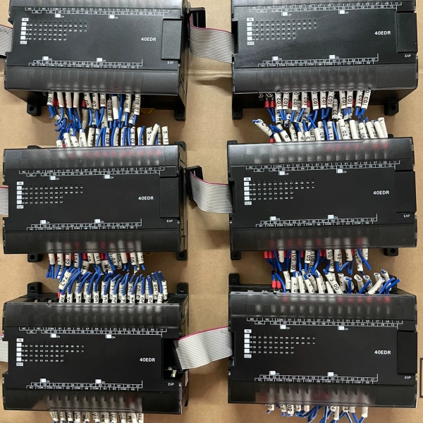 欧姆龙CP1W-40EDR 95成新 1.3板本 功能测试完（请询价）