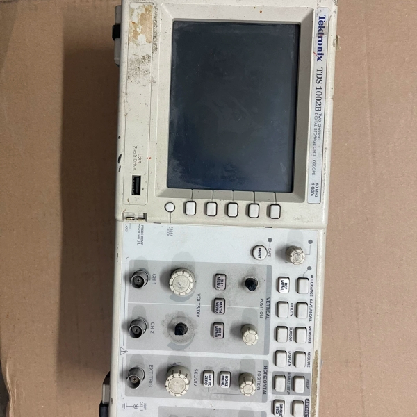 Tektronix TDS1002B示波器，东西有需要的