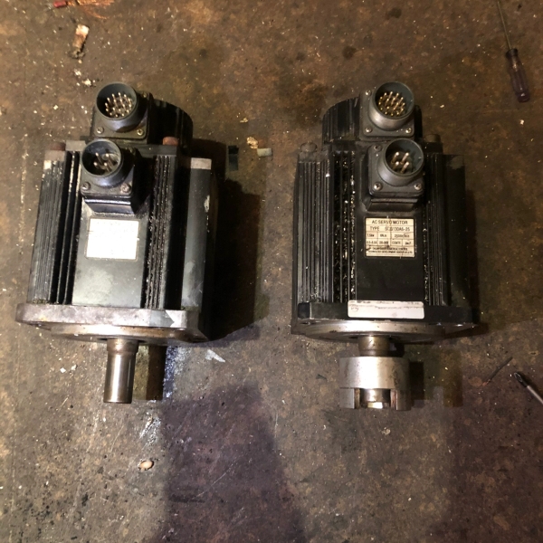 大森伺服电机SCG130A6-25，有2只，功能正常，运费倒【议价】