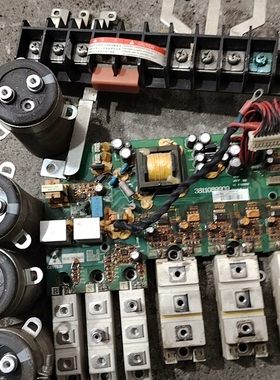 台达变频器VFD150B43A，驱动板3811089909，【议价】