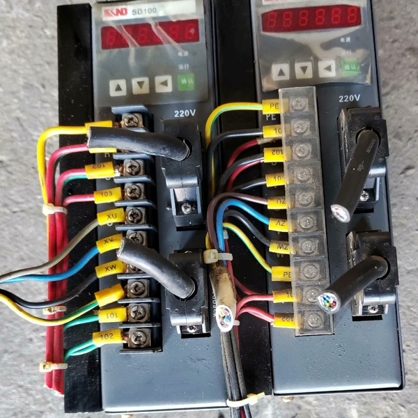 凯恩帝SD100B伺服驱动器，成色实物图，拆机下来的，功能正