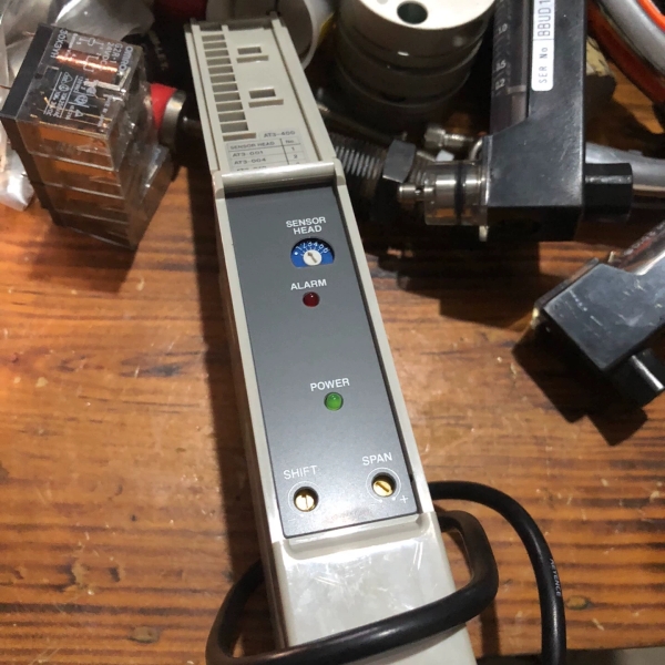 AT3-400 KEYENCE 基恩士。东西很新。直拍就好。