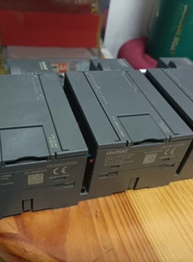 UniMAT UN 200PLC三个。特价处理！