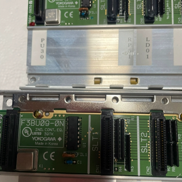 YOKOGAWA 横河PLC底板 F3BU09 /F3BU0