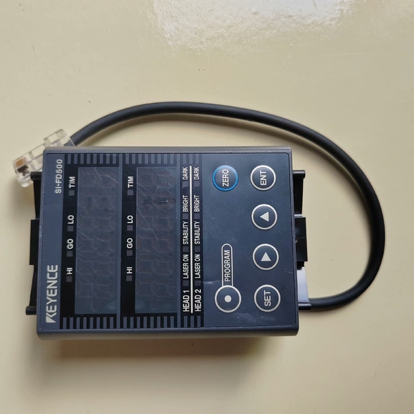 基恩士Sl-FD500显示面板屏幕，功能正常，成色如下图。