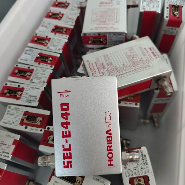 HORIBA真空流量计E440100SCCM-300SCCM