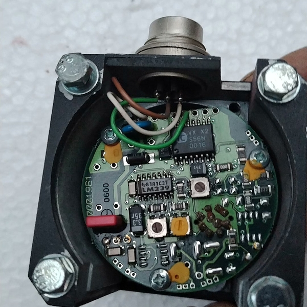 汇川编码器EMA-33B17H51U1，磁心内孔径8mm直孔【议价】