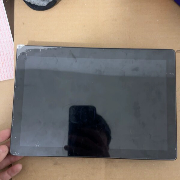 RK3288 2G+8G安卓 带10.1寸显示屏 屏幕带膜。