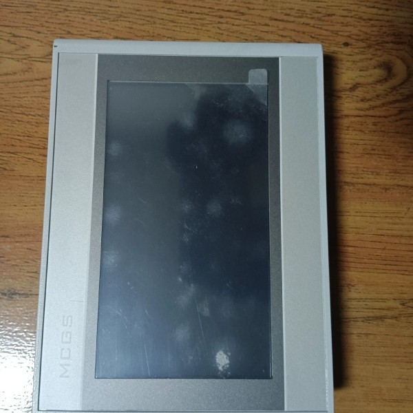 昆仑通态触摸屏TPC7022Es，功能正常，成色为实图