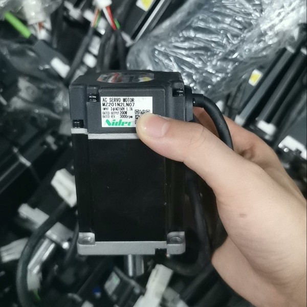 议价三协200W伺服DA21222，MZ201N2LN07，二手