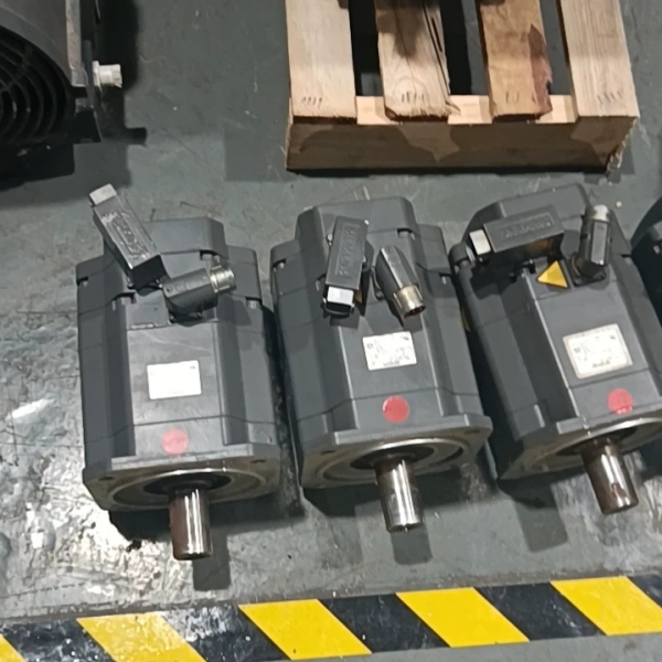 1FK7105-5AF71-1AG0 48NM电机 成色新包