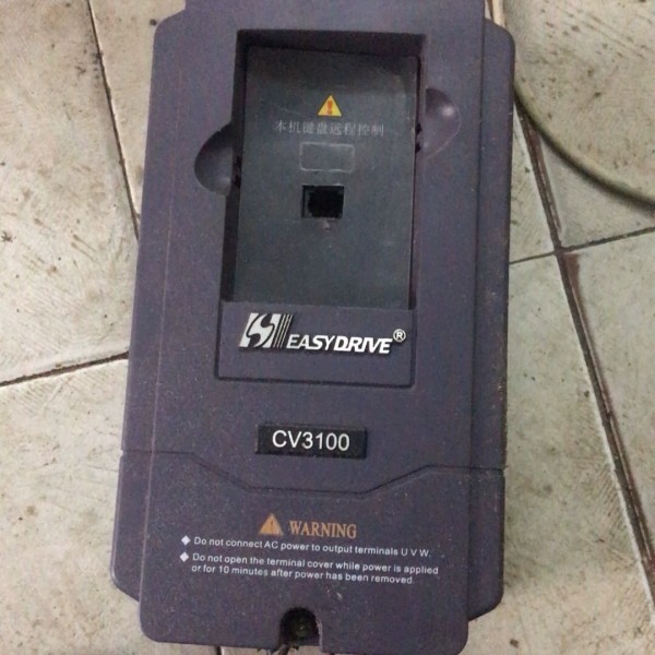 易驱变频器CV3100，2.2KW/220V，拆机品。【议价】