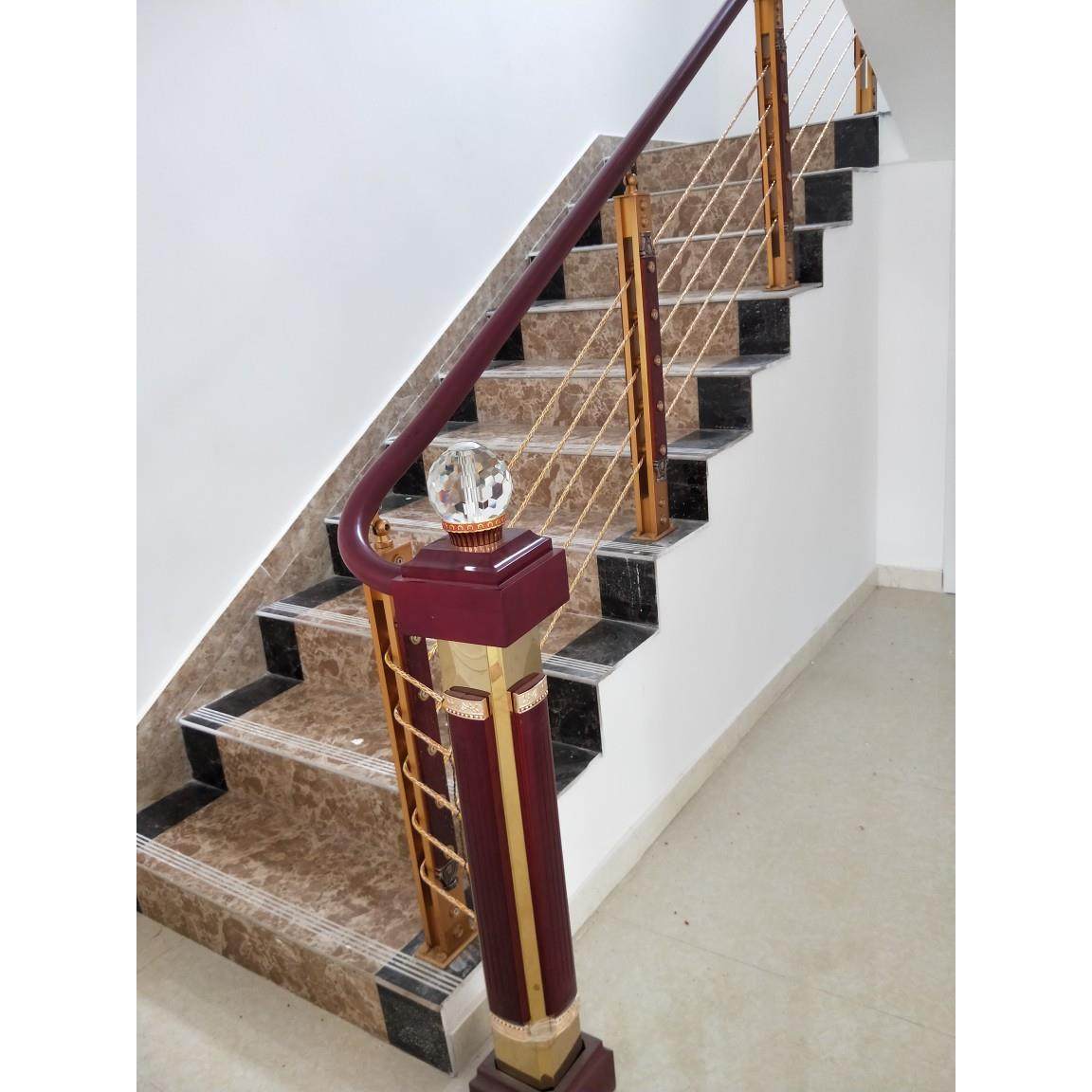 楼梯扶手柱栏杆房子阁楼海湾窗阳台Pvc栅栏实木定制高档家庭护栏