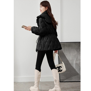 黑色娃娃领羽绒服女短款2025冬季新款收腰显瘦小个子轻薄保暖外套